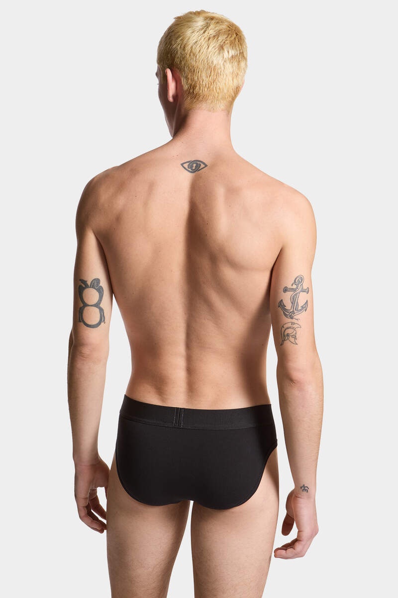 DSQUARED2 LOGO BRIEF - 4