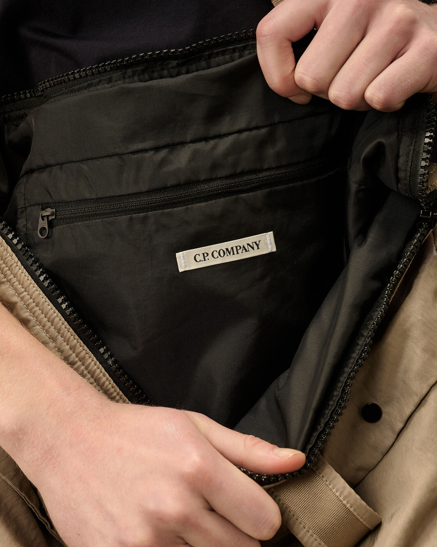 Nylon B Lens Tote Bag - 4
