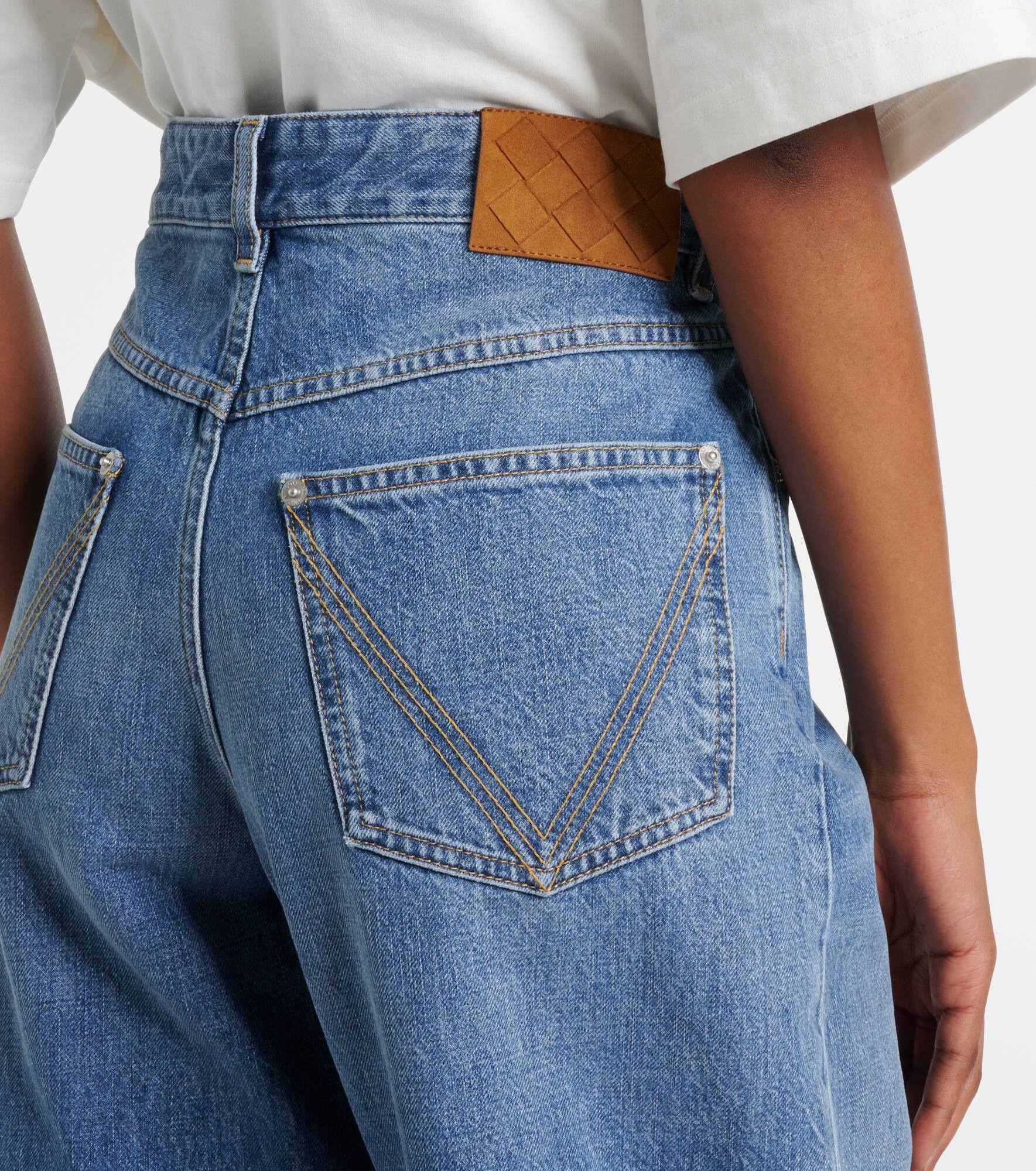 Mid-rise tapered jeans - 6