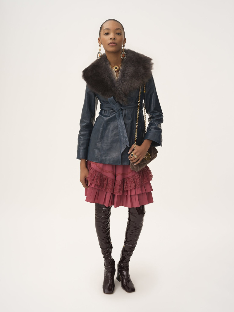 SHORT COAT IN LEATHER 3
