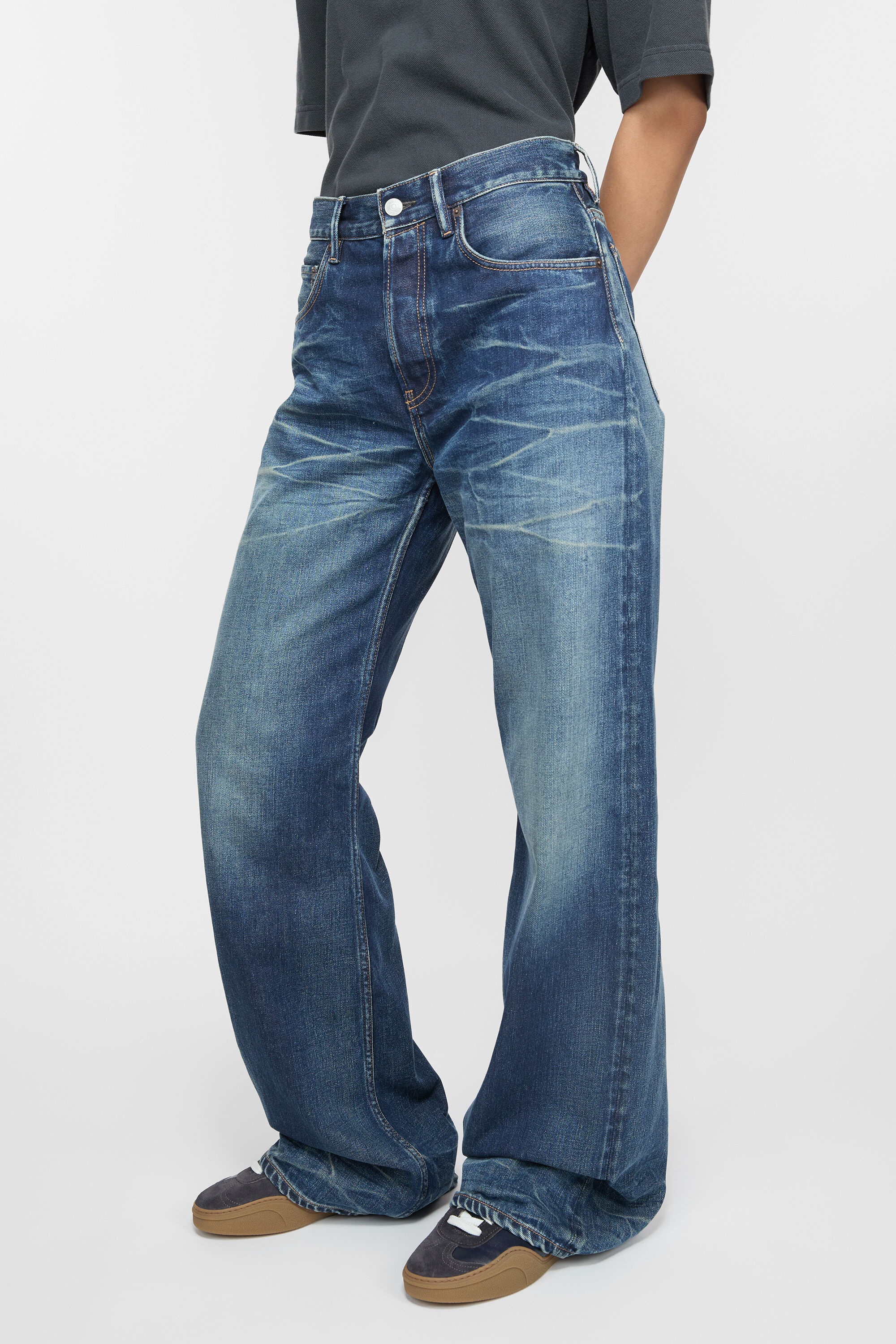 Loose fit jeans - 2021F - Mid Blue - 4