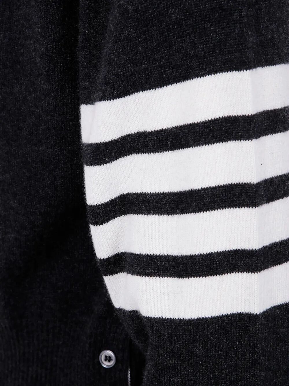 Thom Browne Men Classic Crewneck Short Pullover With White 4 Bar Stripe In Cashmere - 6