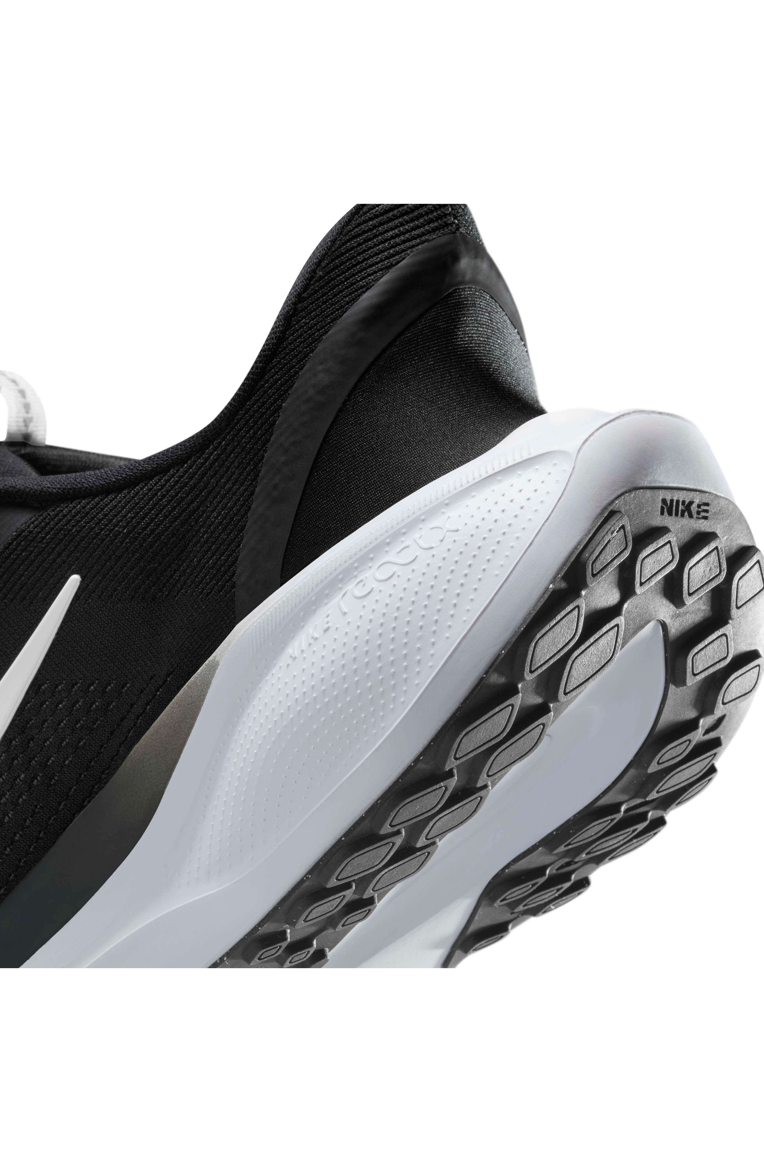 Nike Pegasus EasyOn Running Shoe in Black/Anthracite/Photon Dust at Nordstrom - 7