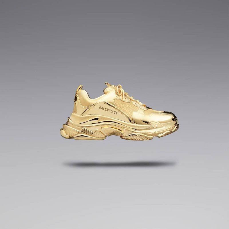 Triple S Sculpture in Gold 8