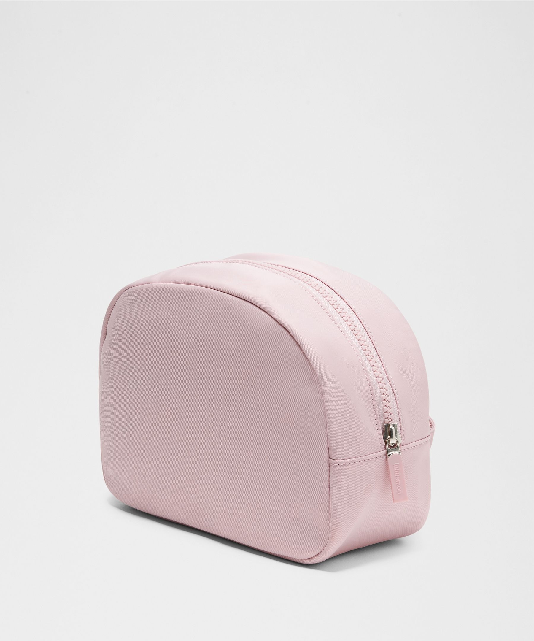City Essentials Pouch 4L - 3