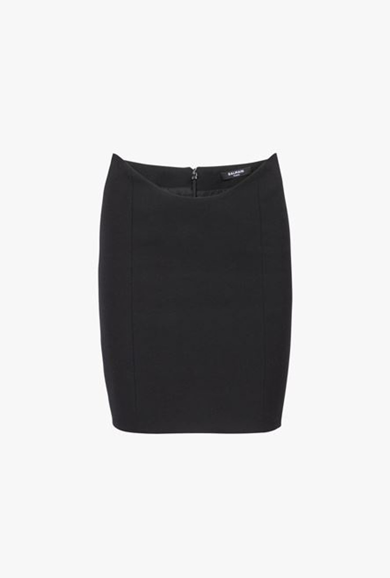 Short black knit skirt 1