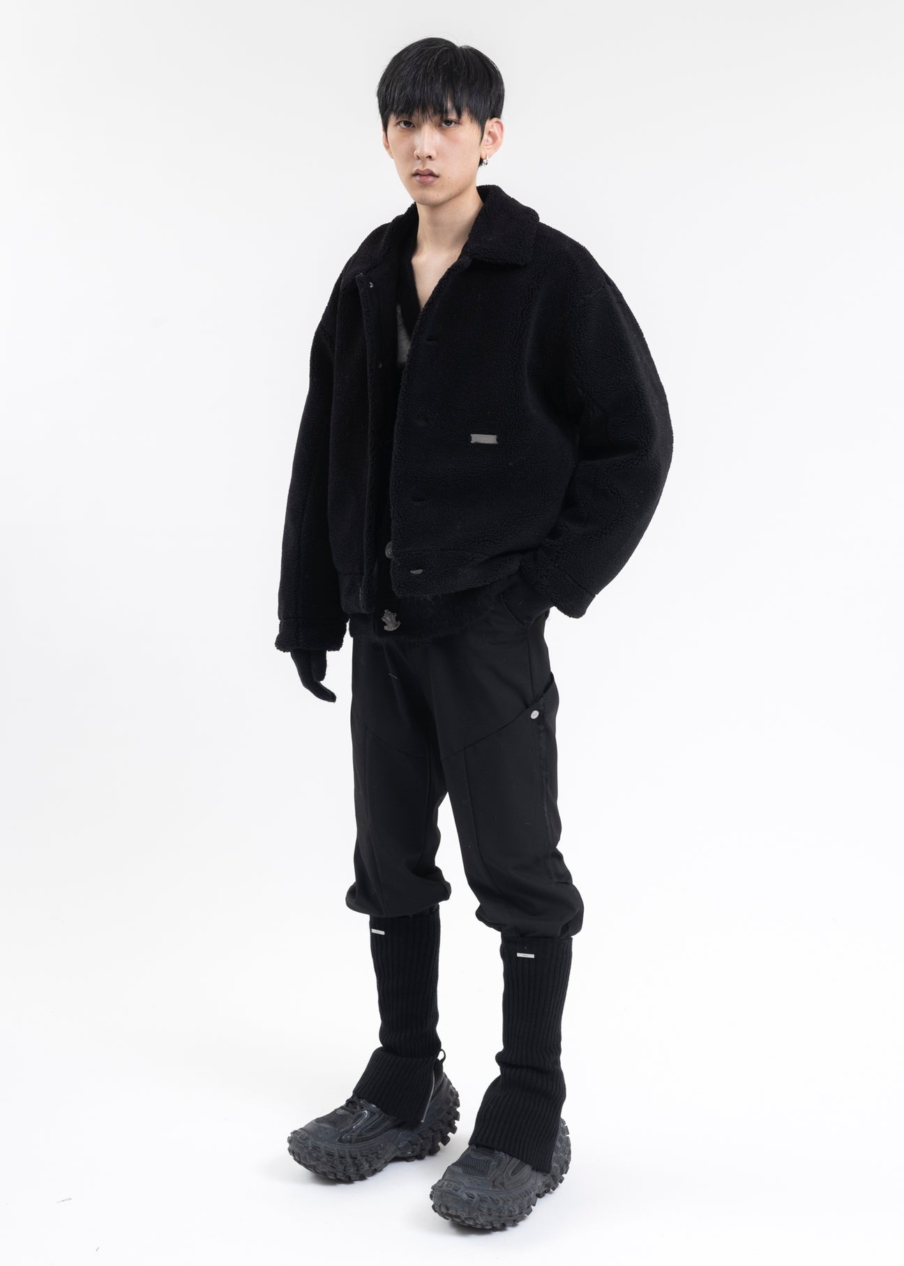 BLACK ZIPPERED LEG SLEEVES - 5