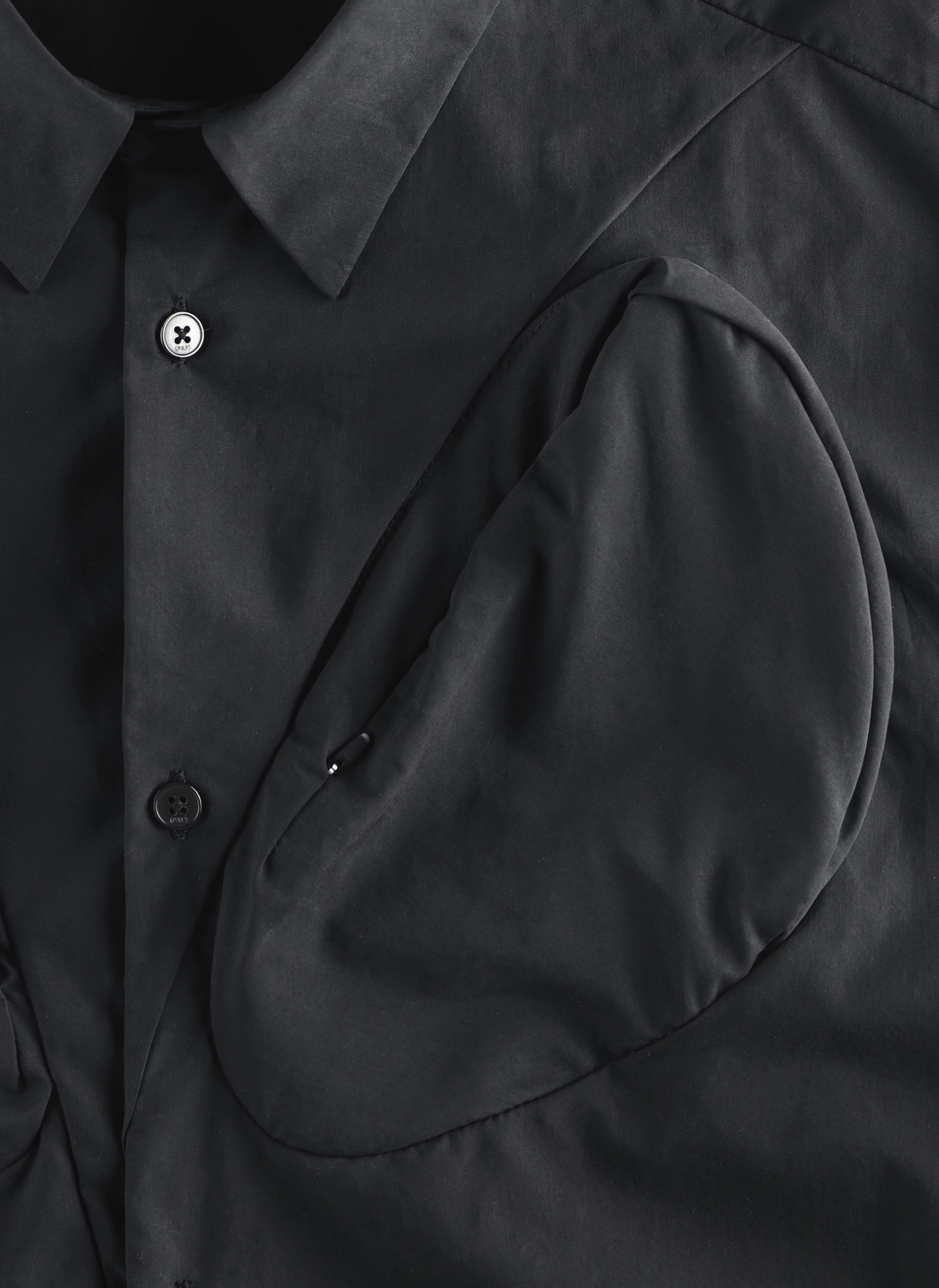 7.0 SHIRT CENTER (BLACK) - 6
