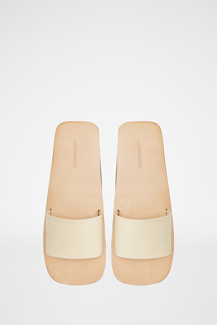 Flat Sandals - 5