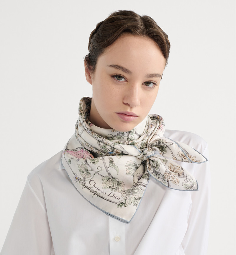 Jardin D-Étoile 90 Square Scarf 1
