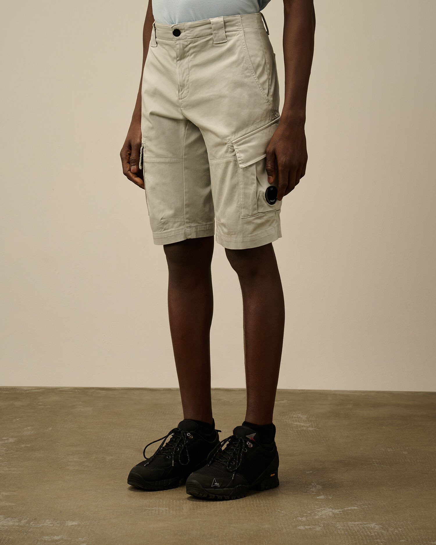 Stretch Sateen Cargo Shorts - 3