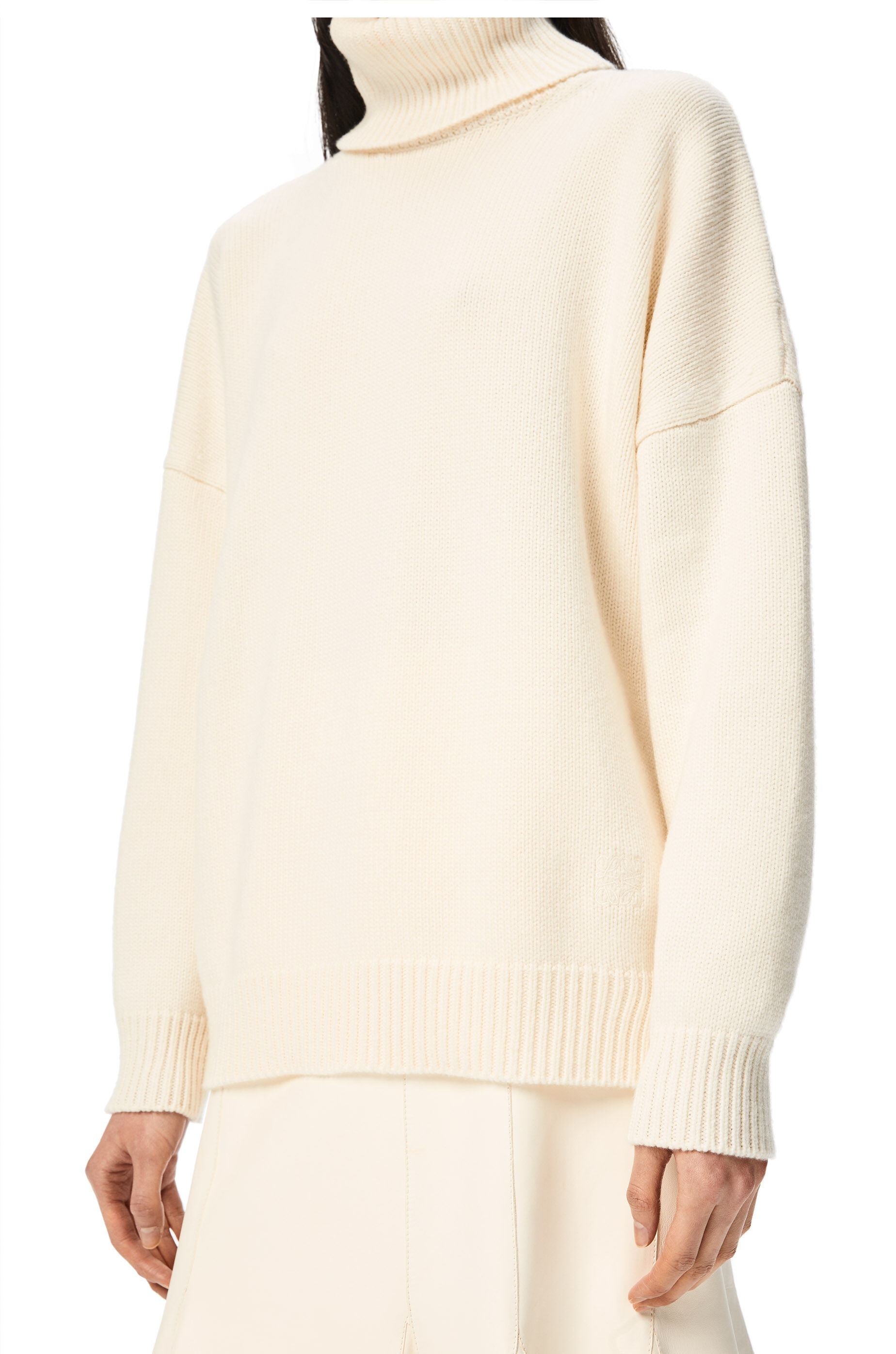 Anagram embroidered turtleneck sweater in cashmere - 5