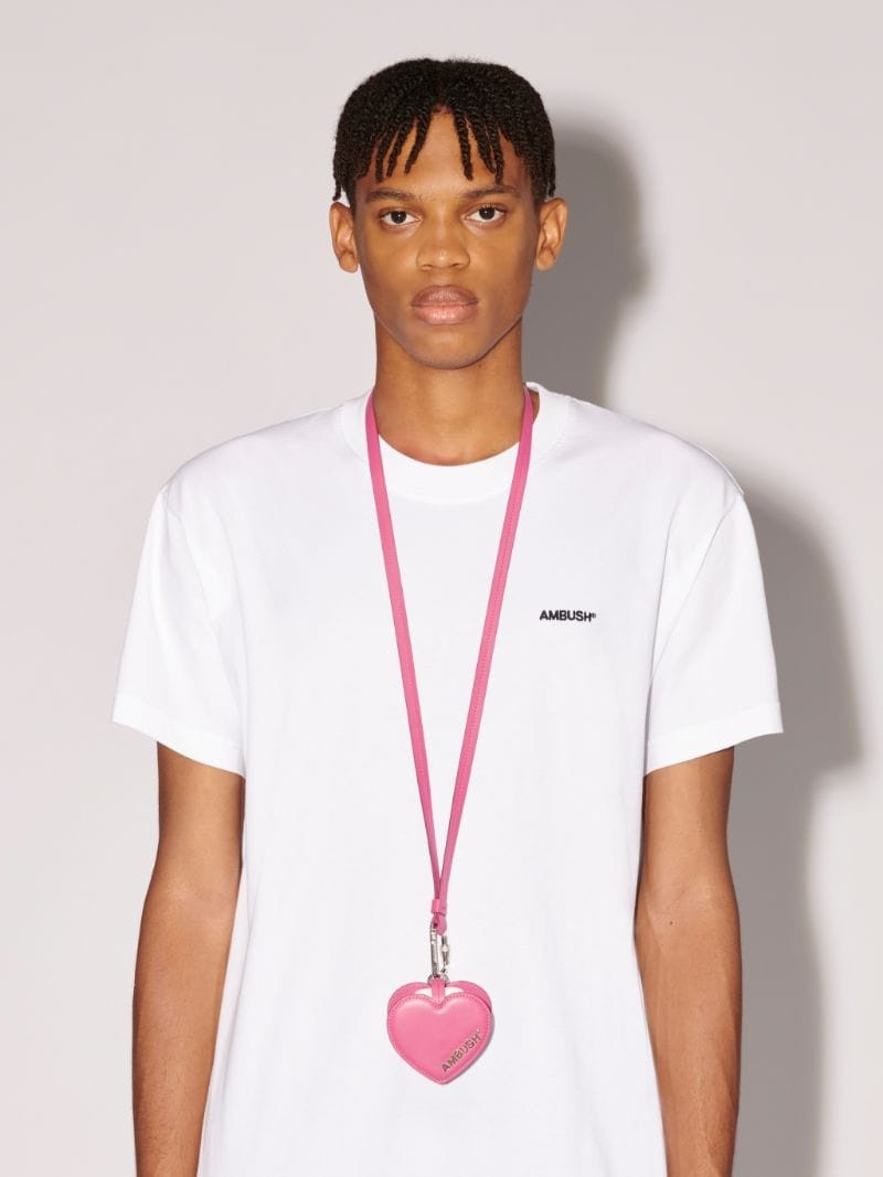 Ambush Heart Airpods Case outlook