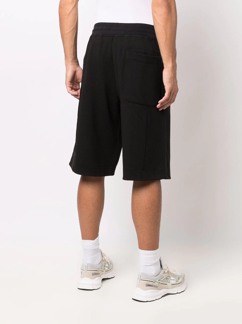 logo-patch knee-length Bermuda shorts - 4