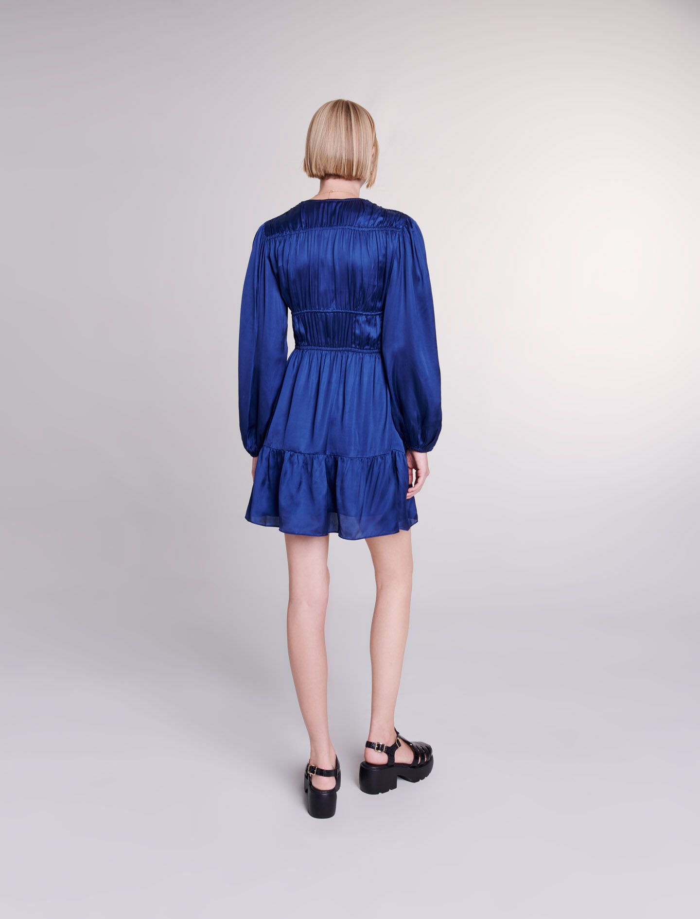 Short satin-look dress - 5