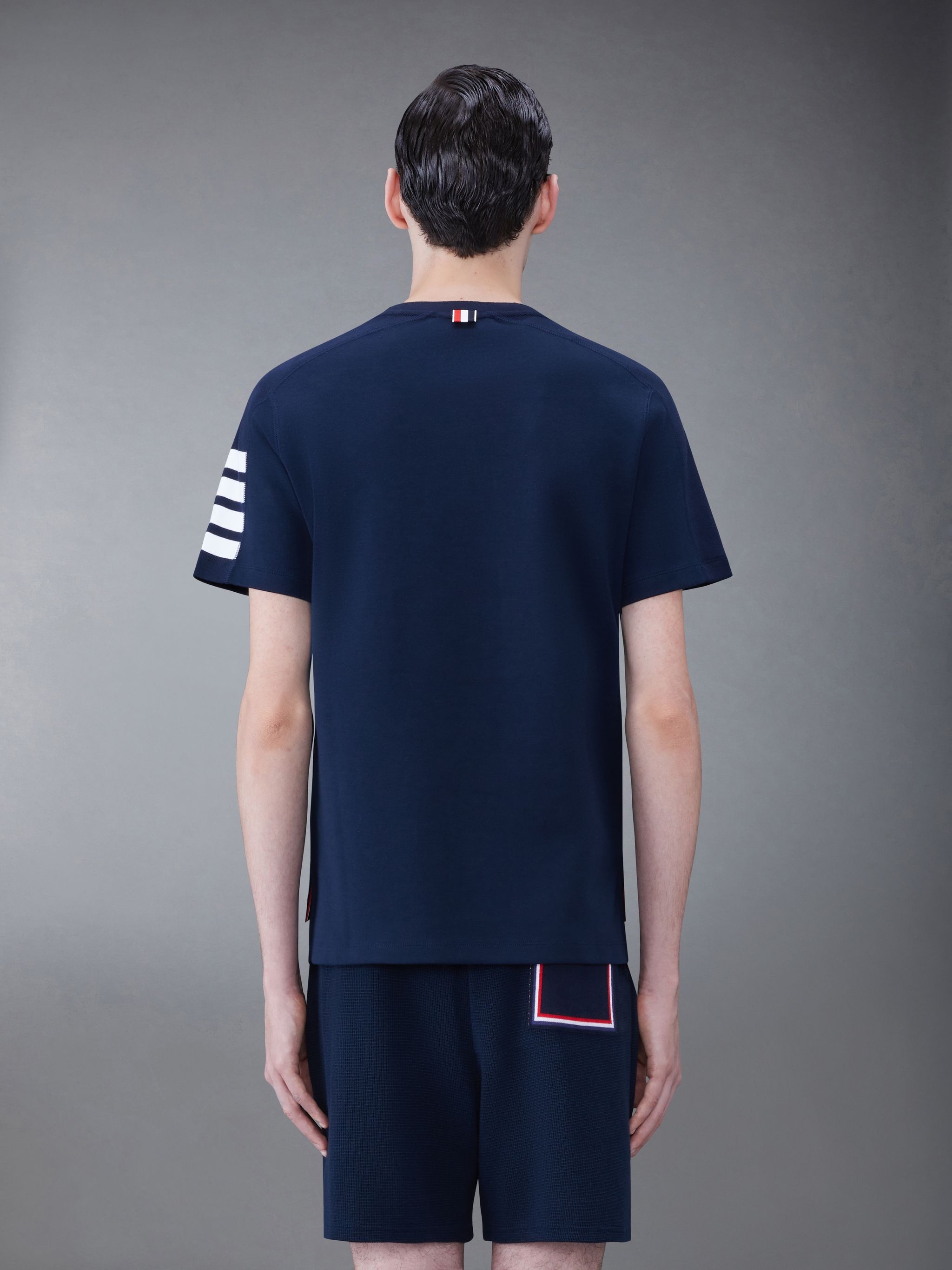 Thom Browne｜SHORT-SLEEVED ROUND NECK T-SHIRTS (MJS246A Thom Browne Short Sleeve Tee in Navy | FWRD