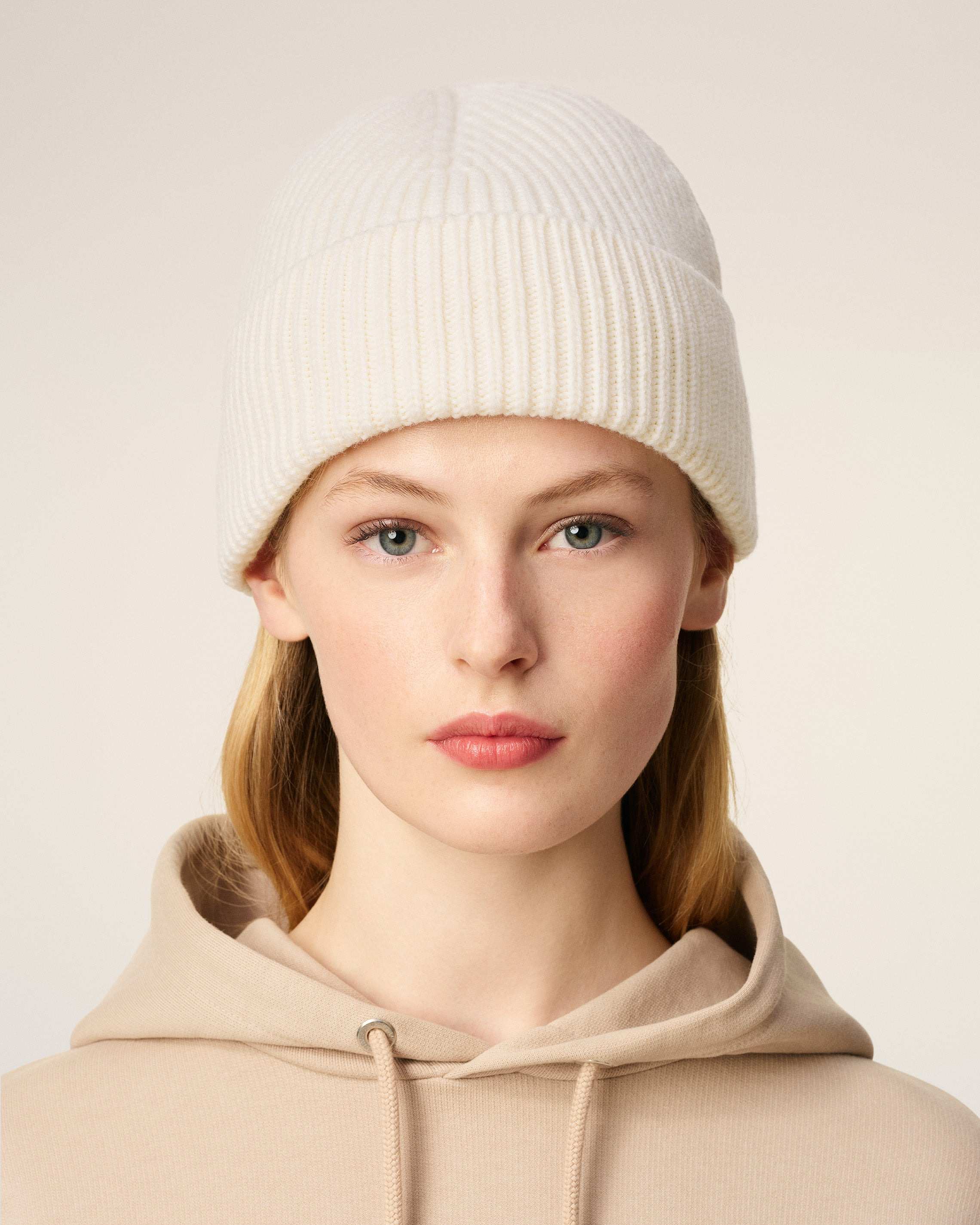 WHITE WOOL AMI DE COEUR BEANIE - 2
