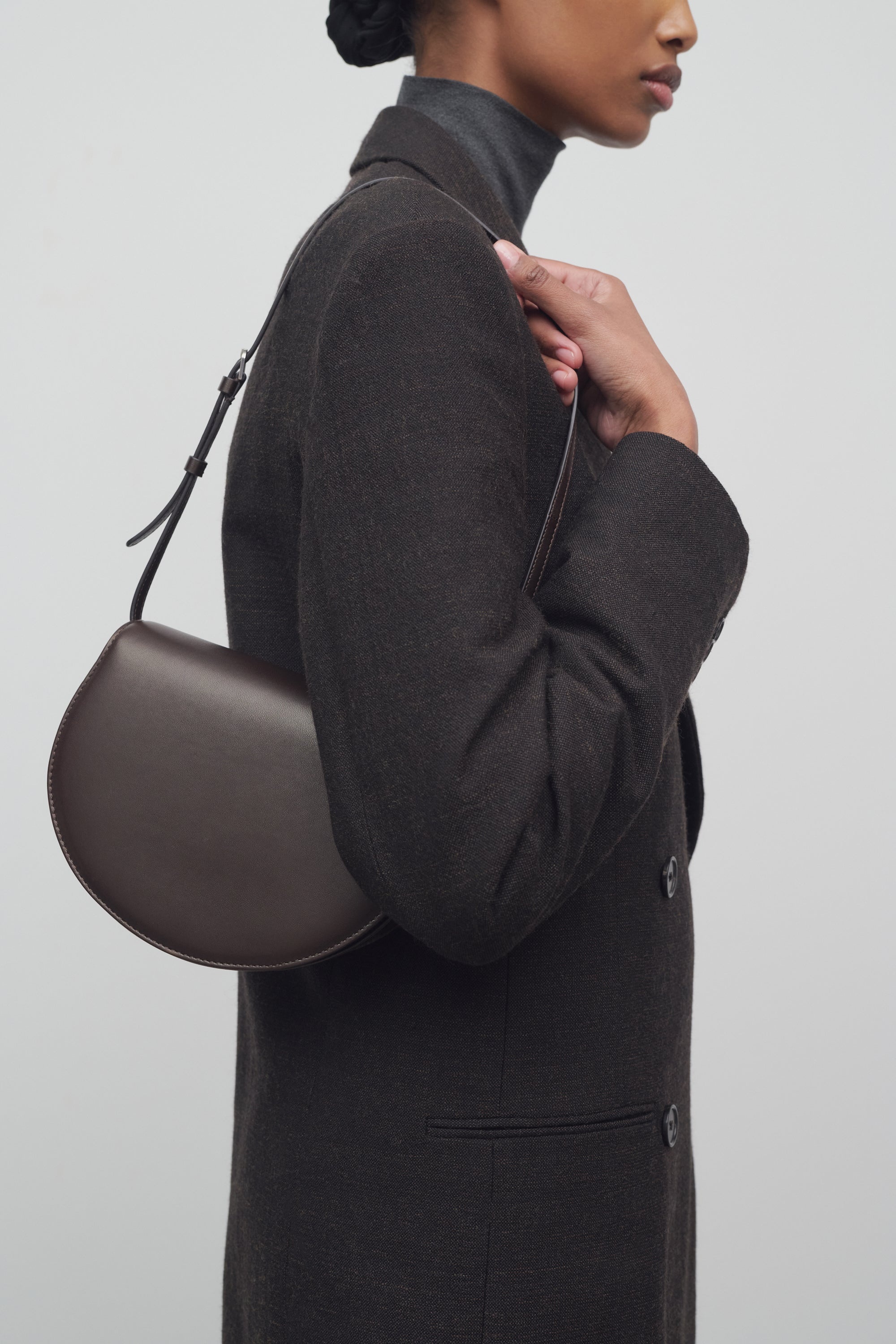 ☆シンプルに 国内発送☆ THE ROW CANTEEN LEATHER SHOULDER BAG The Row - Canteen nappa lux leather shoulder bag - Black | eBay