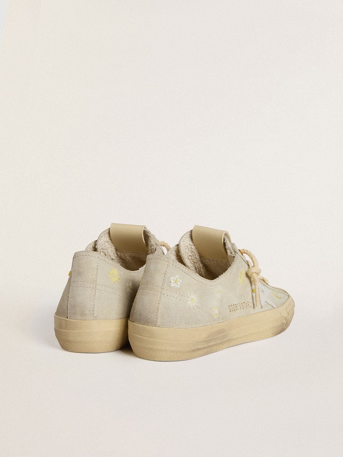 Women’s V-Star in ice-gray suede with white leather star and floral embroidery - 4