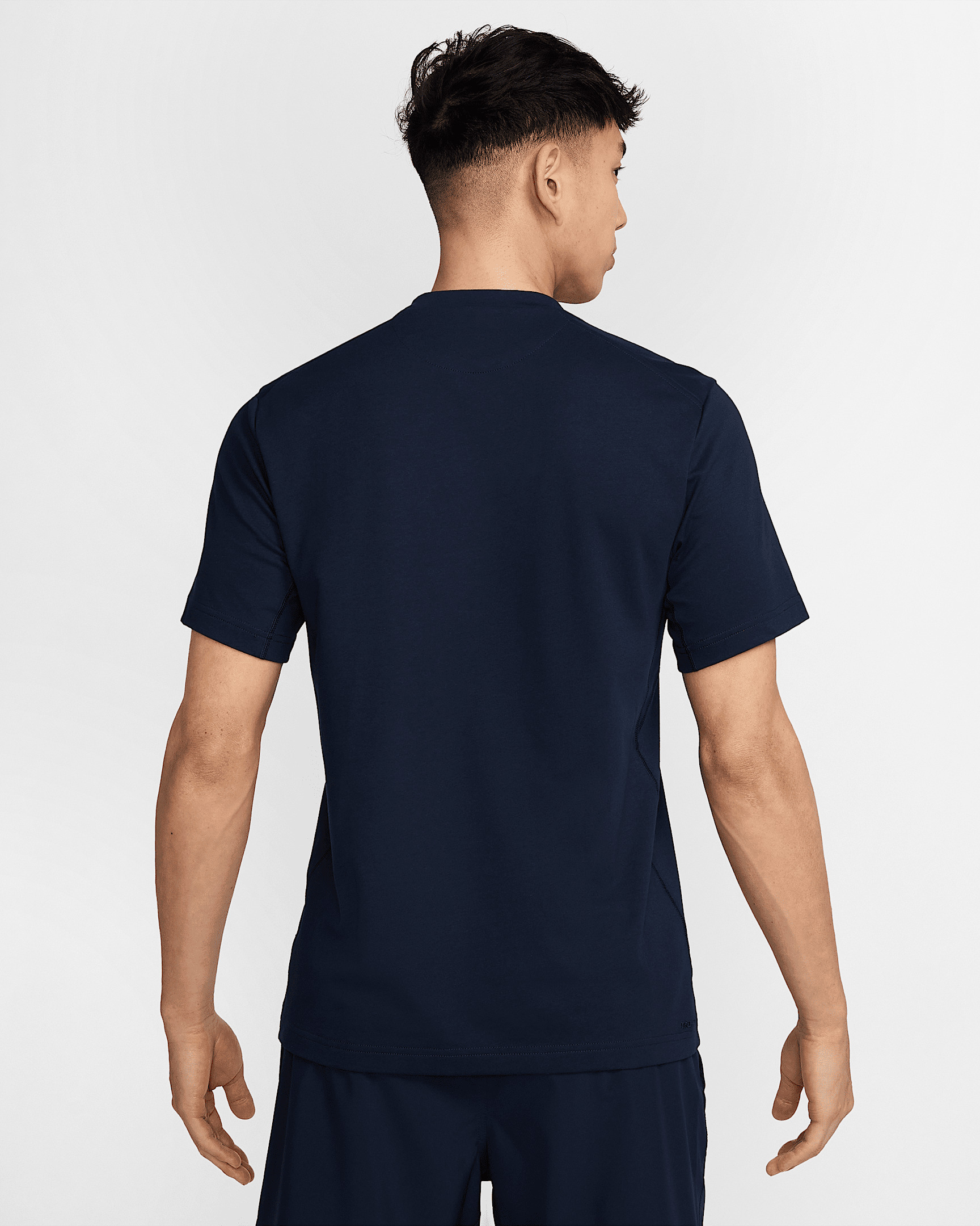Nike Primary Men's Dri-FIT Short-Sleeve Versatile Top - 2