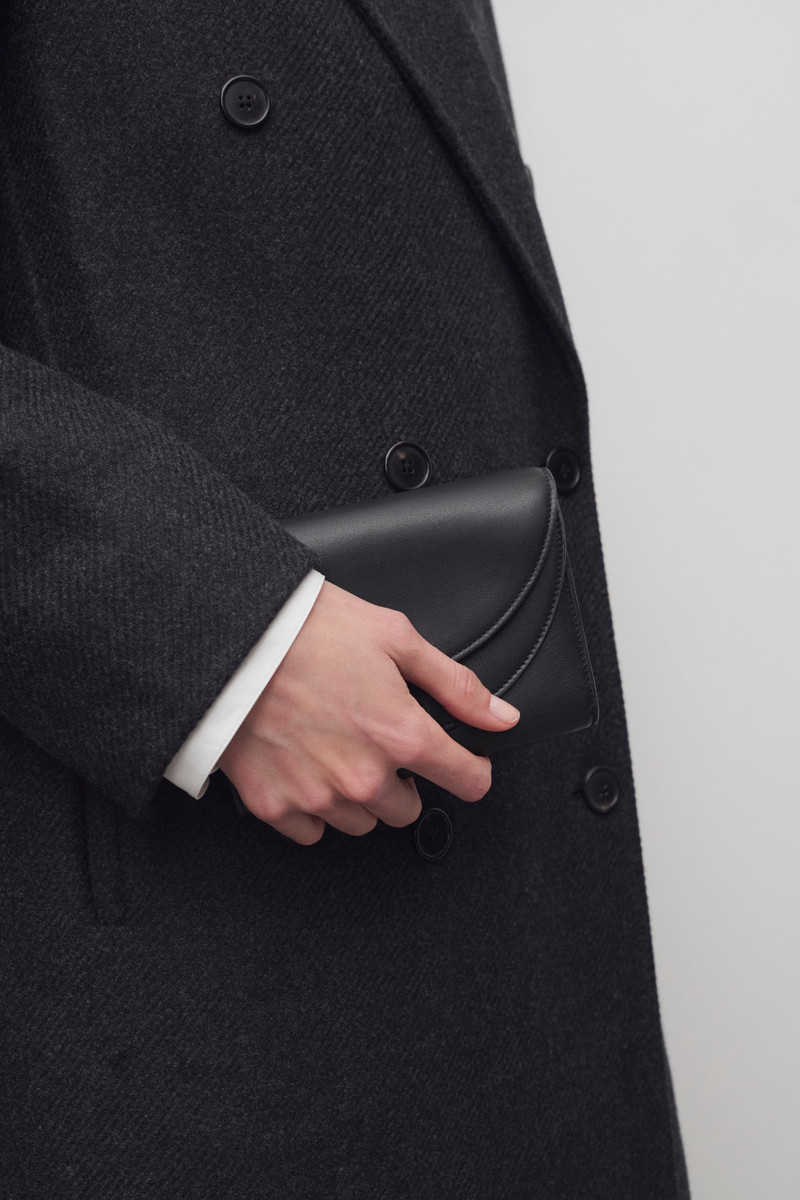 Double Flap Clutch in Leather 4