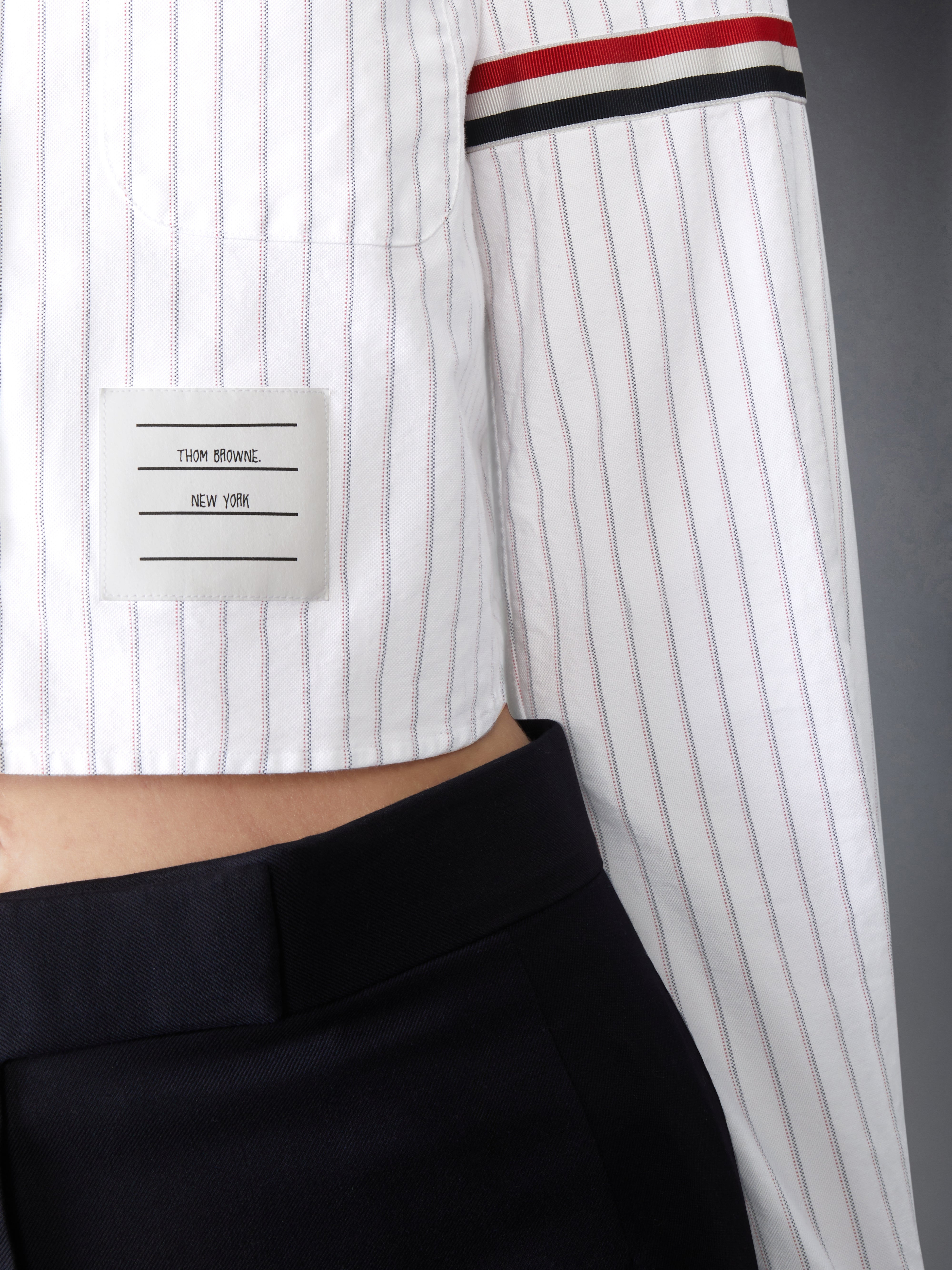 OXFORD PINSTRIPE ARMBAND CROPPED SHIRT - 5