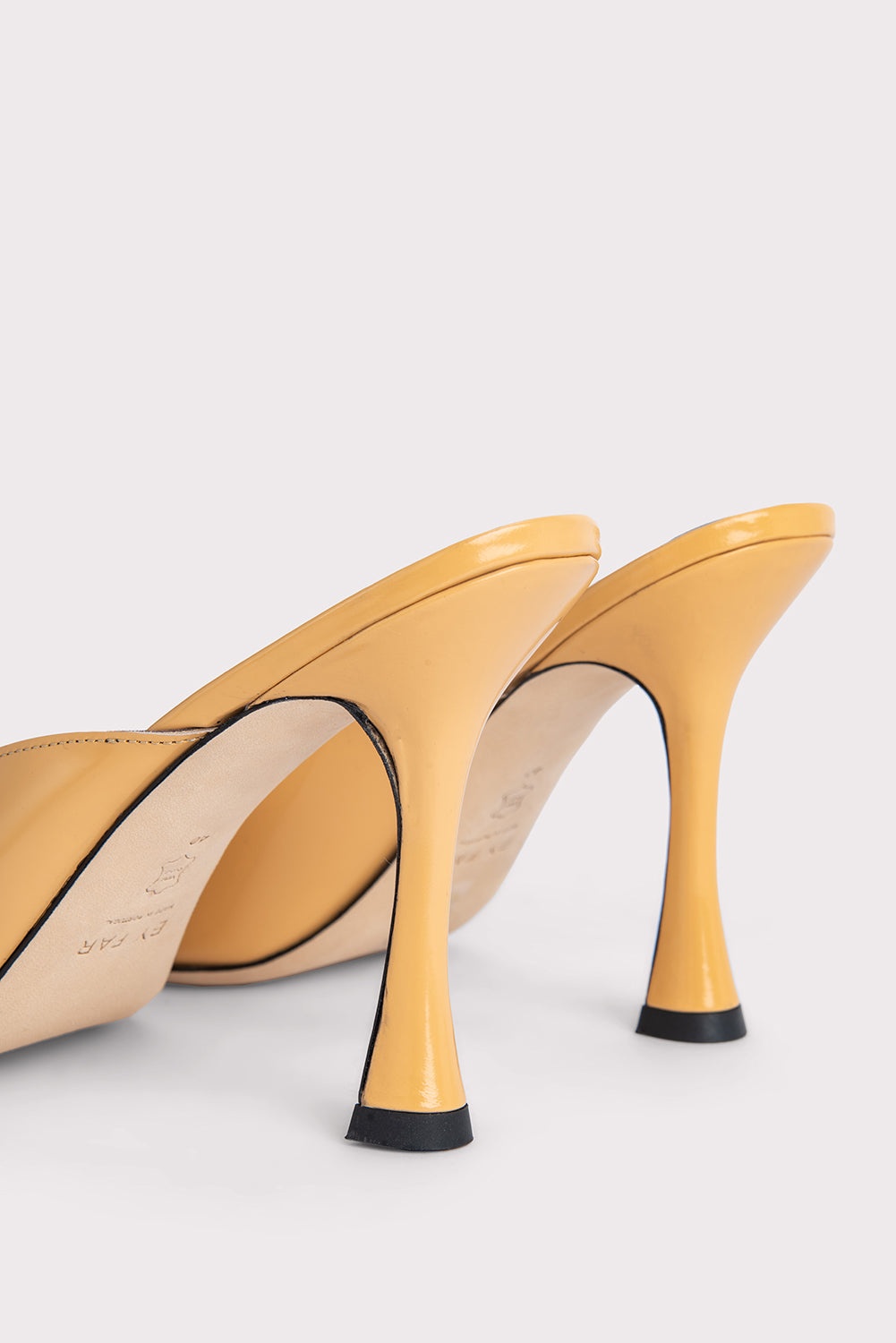 Olivia Biscuit Semi Patent Leather - 6
