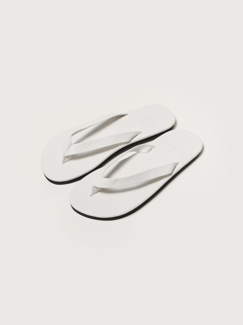 AURALEE SOFT LEATHER FLIP-FLOPS outlook