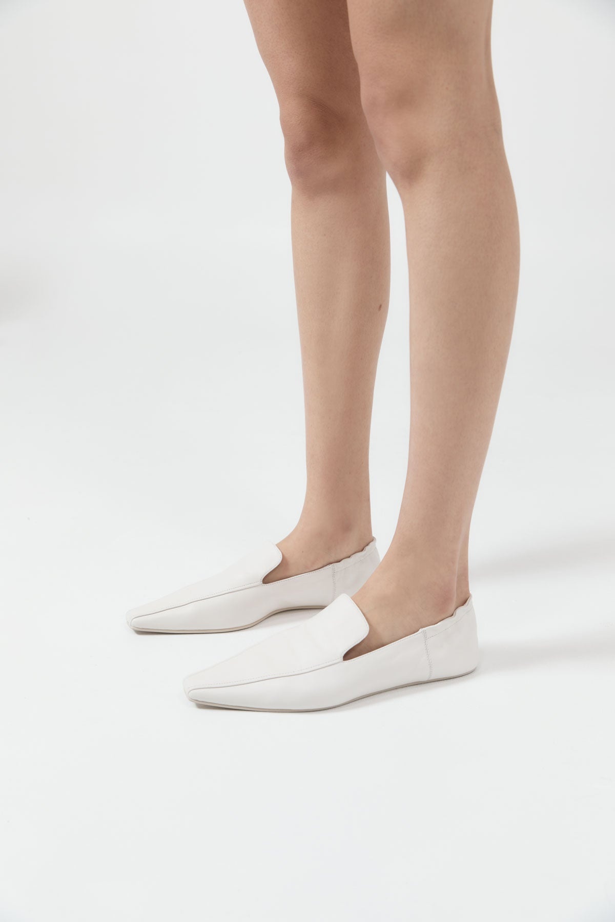 Flat Loafer - White - 4