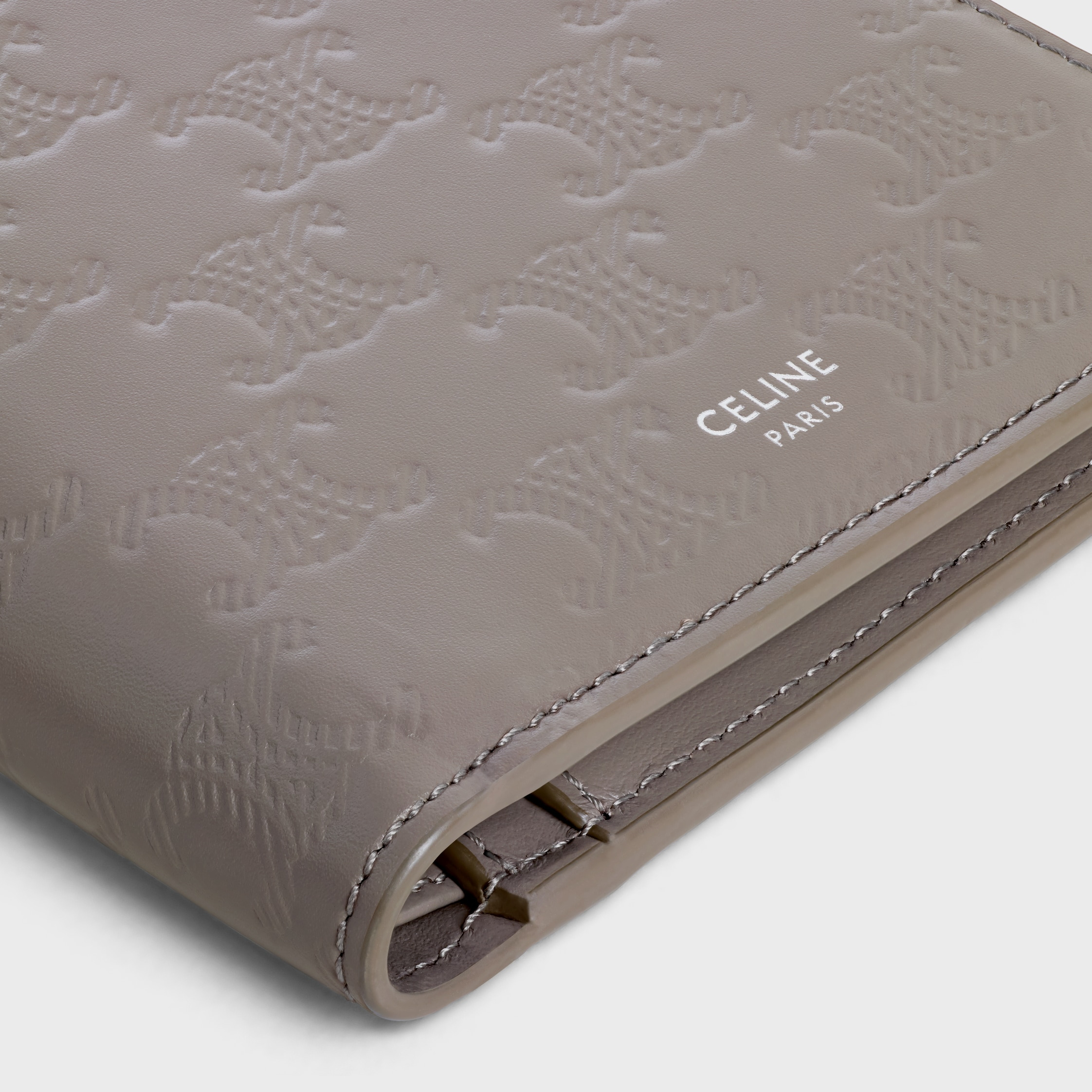 Bi-fold Wallet with Coin Compartment IN Calfskin with triomphe embossed - 4