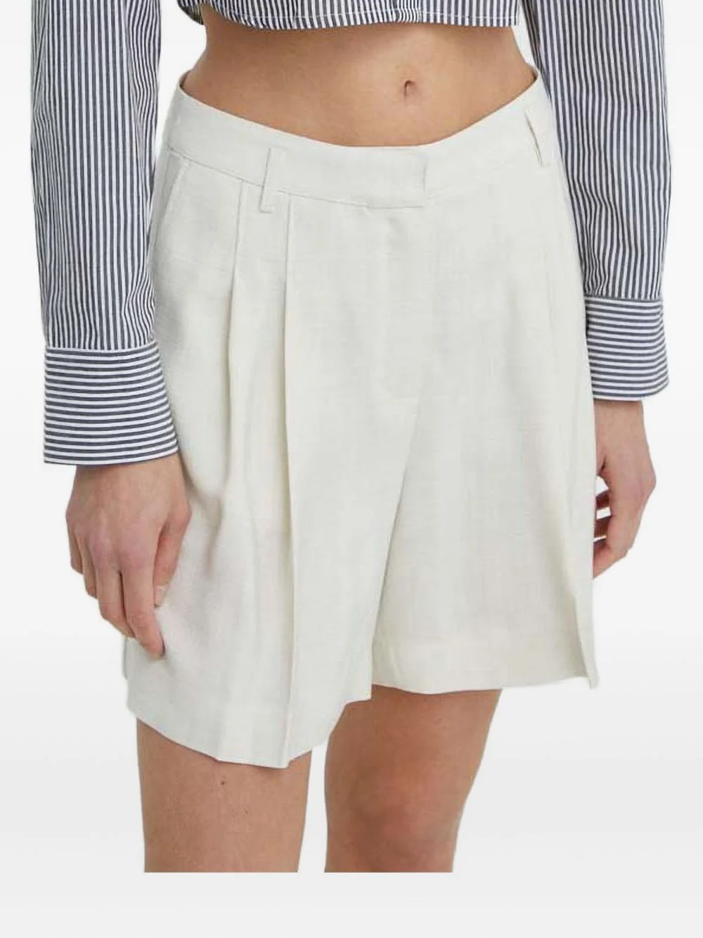 pleated belt-loops shorts - 1