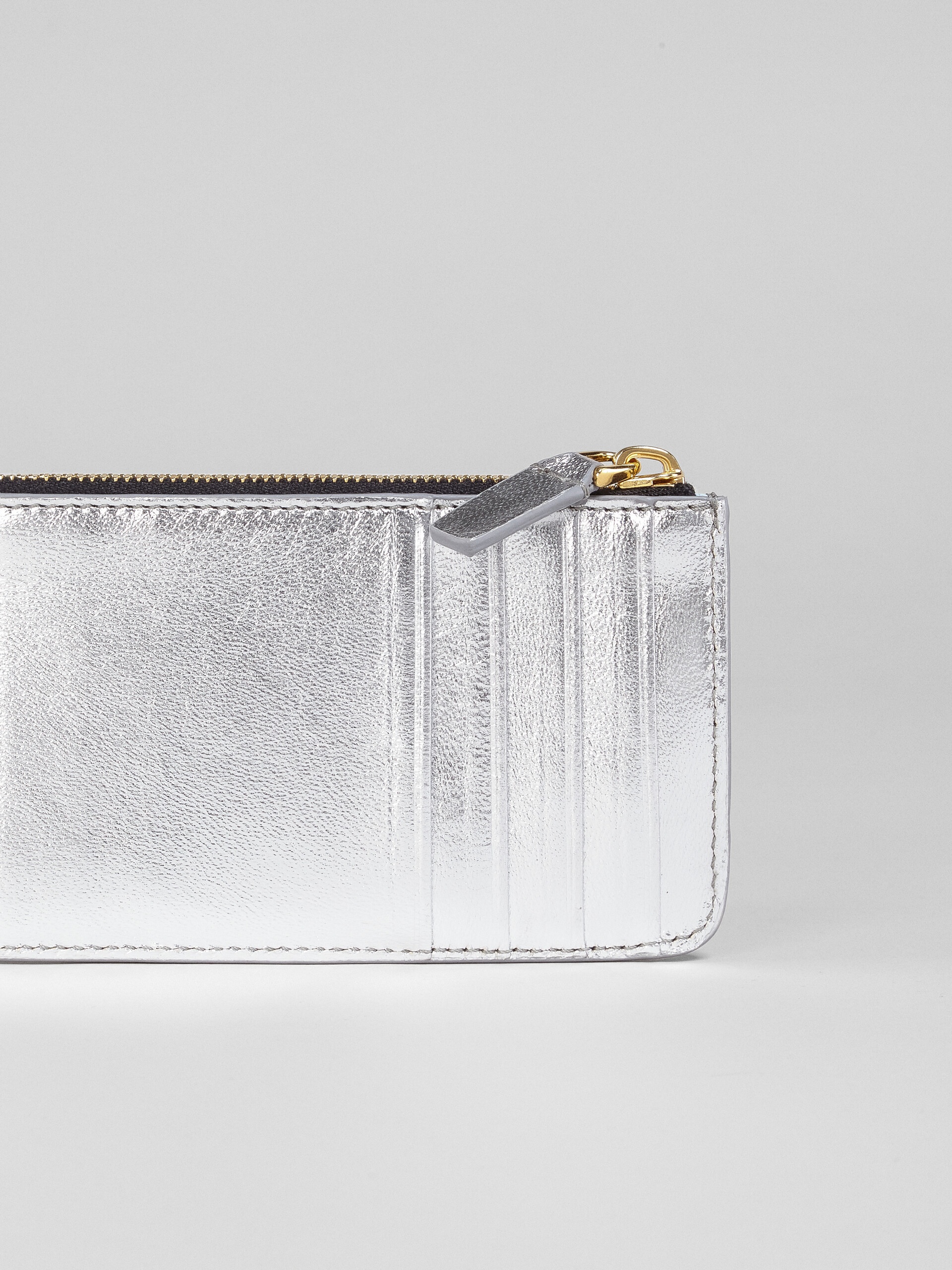 SILVER METALLIC LEATHER CARD CASE - 3