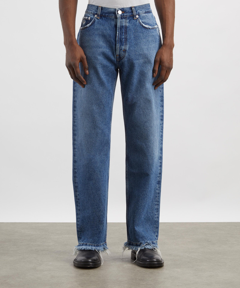 Séfr Frayed Cut Jeans outlook