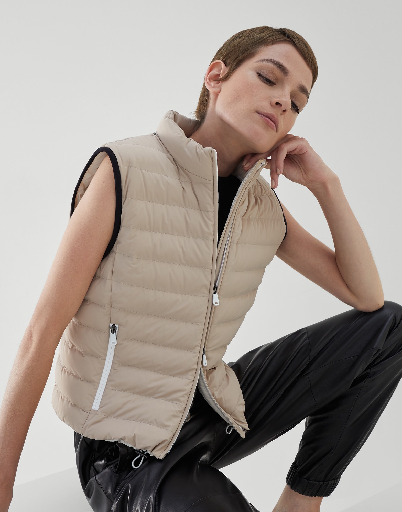 Bonded nylon down vest with monili - 4