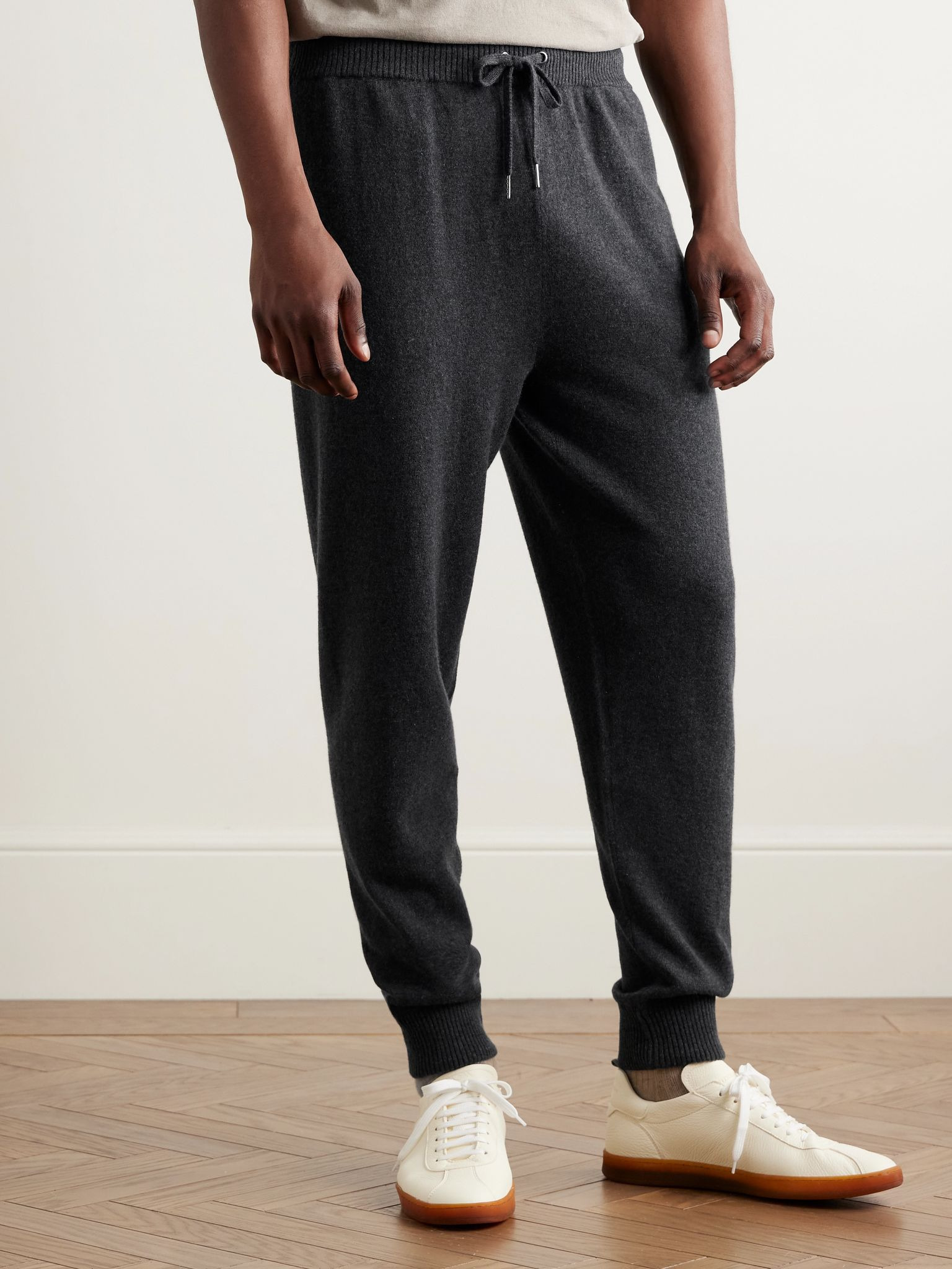 Finley Tapered Cashmere Sweatpants Charcoal - 3
