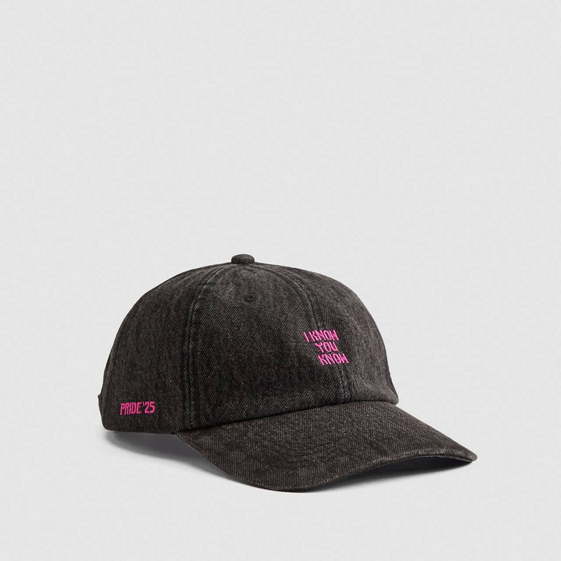 Levi's LEVI'S® PRIDE ESSENTIAL CAP outlook