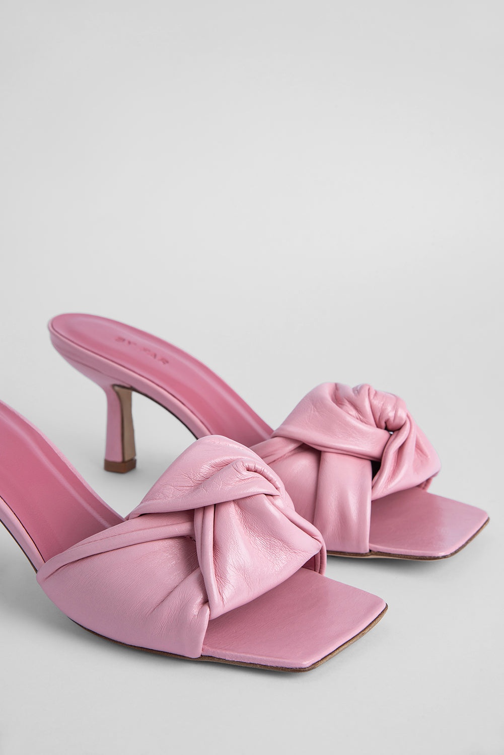 Lana Peony Gloss Leather - 4