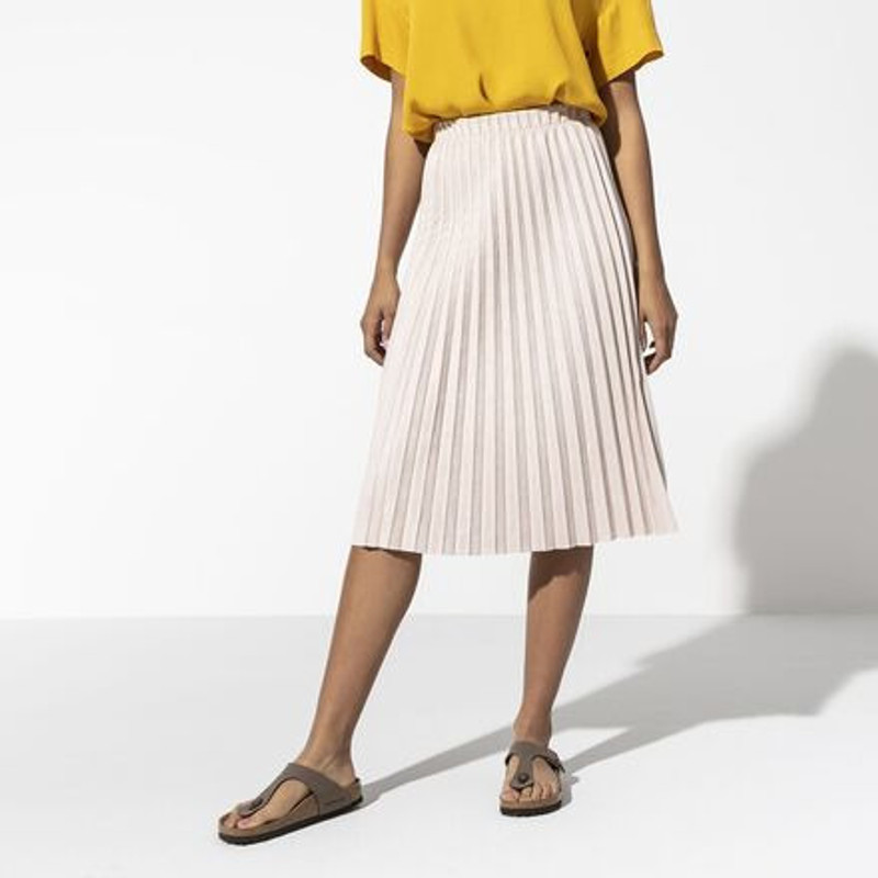 BIRKENSTOCK Gizeh Sandal - Women's outlook