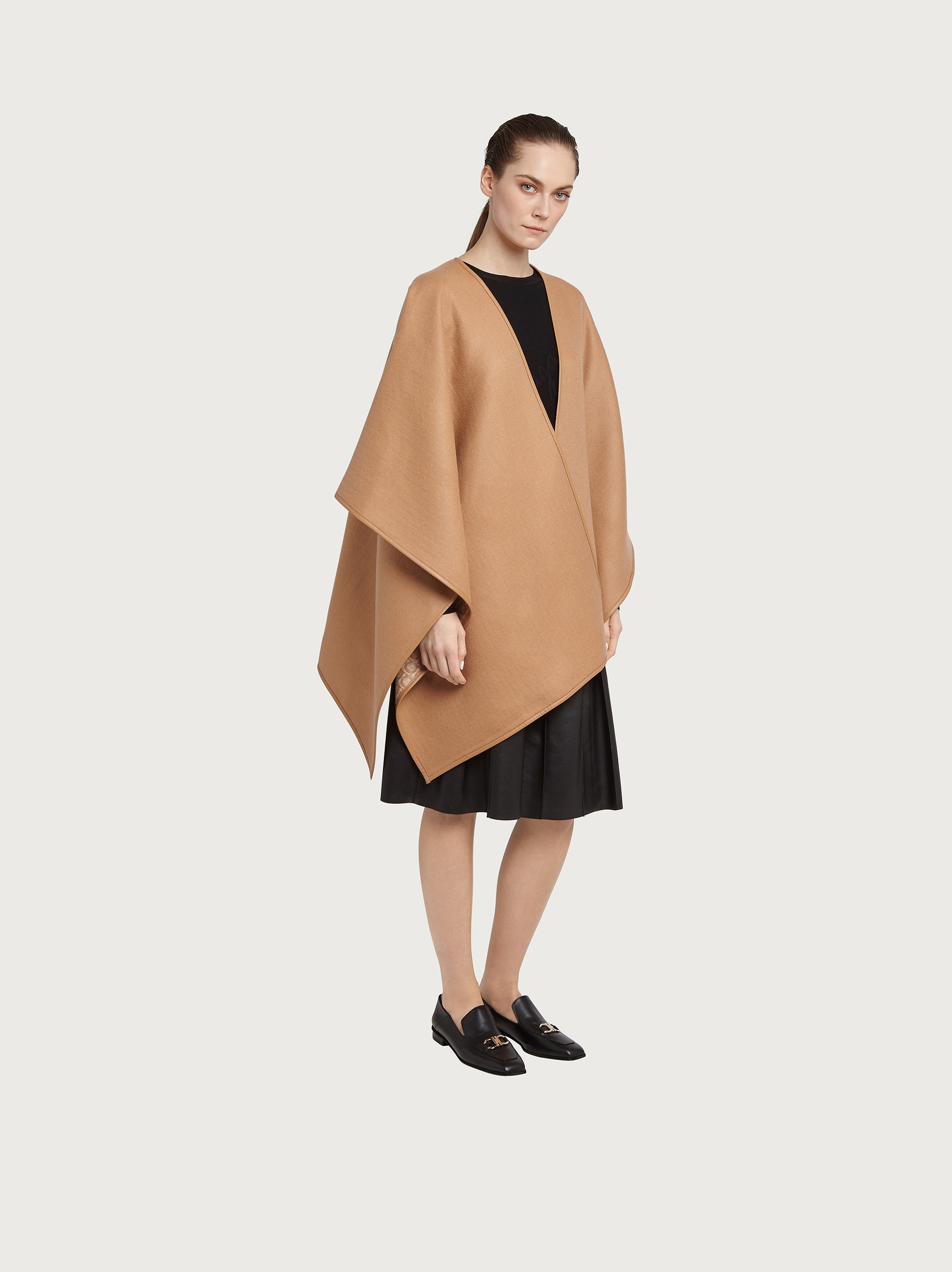 Gancini cape - 3