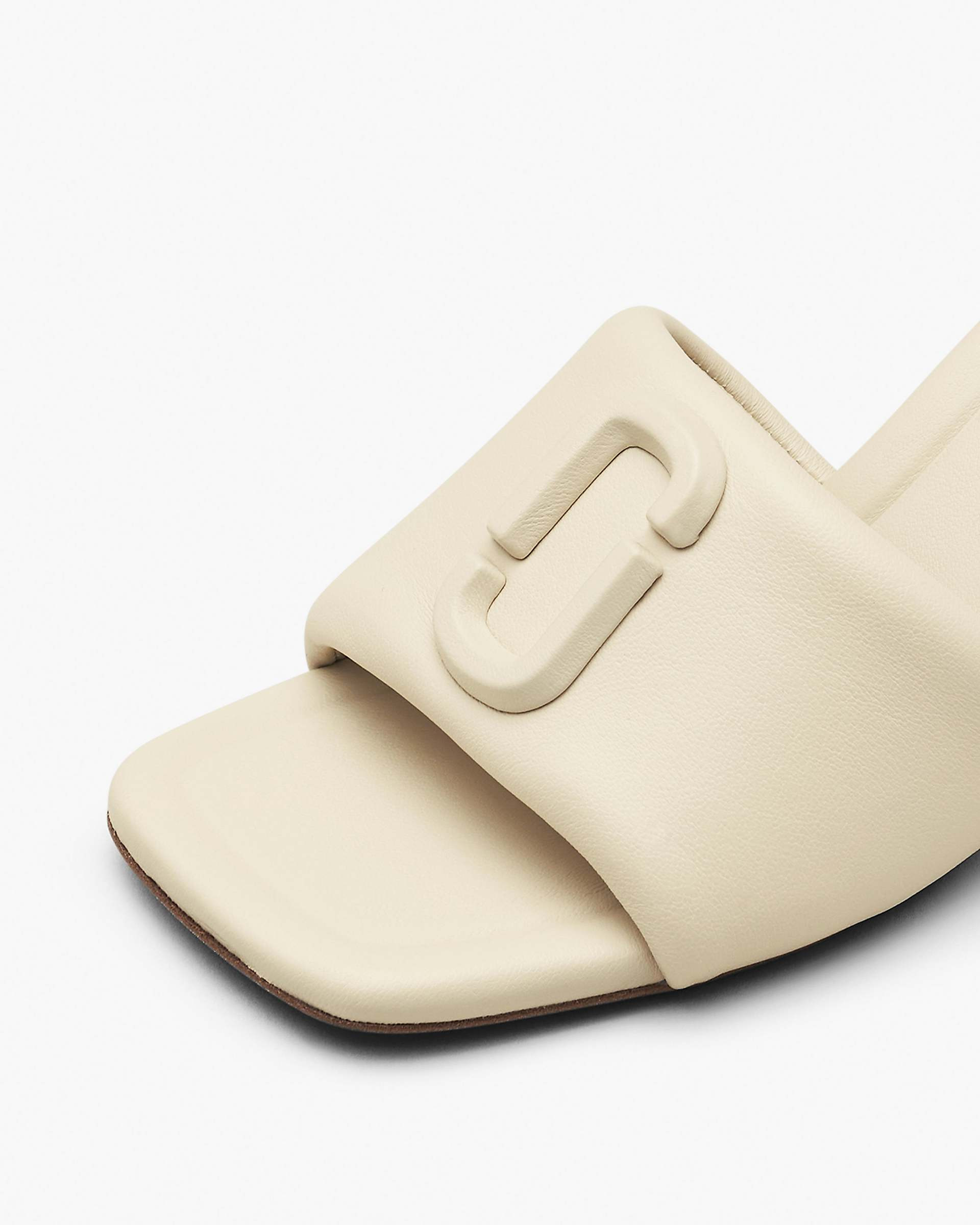THE LEATHER J MARC HEELED SANDAL - 6