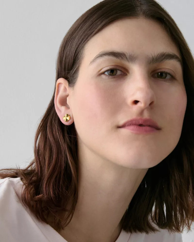 kate spade Spade Flower Studs outlook