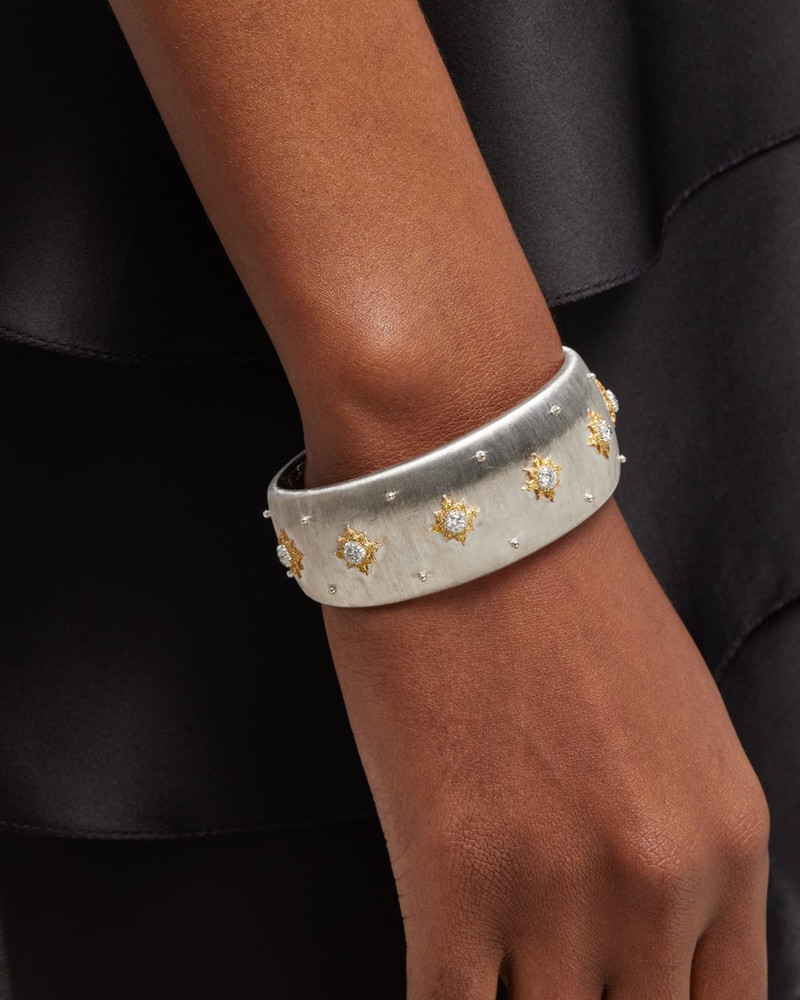Buccellati Macri Giglio 18K Gold 7-Diamond Cuff outlook