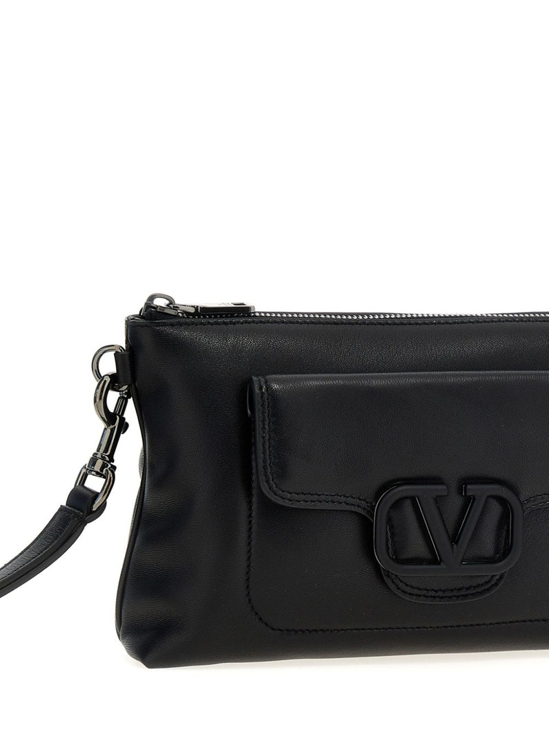 VLogo clutch bag 3