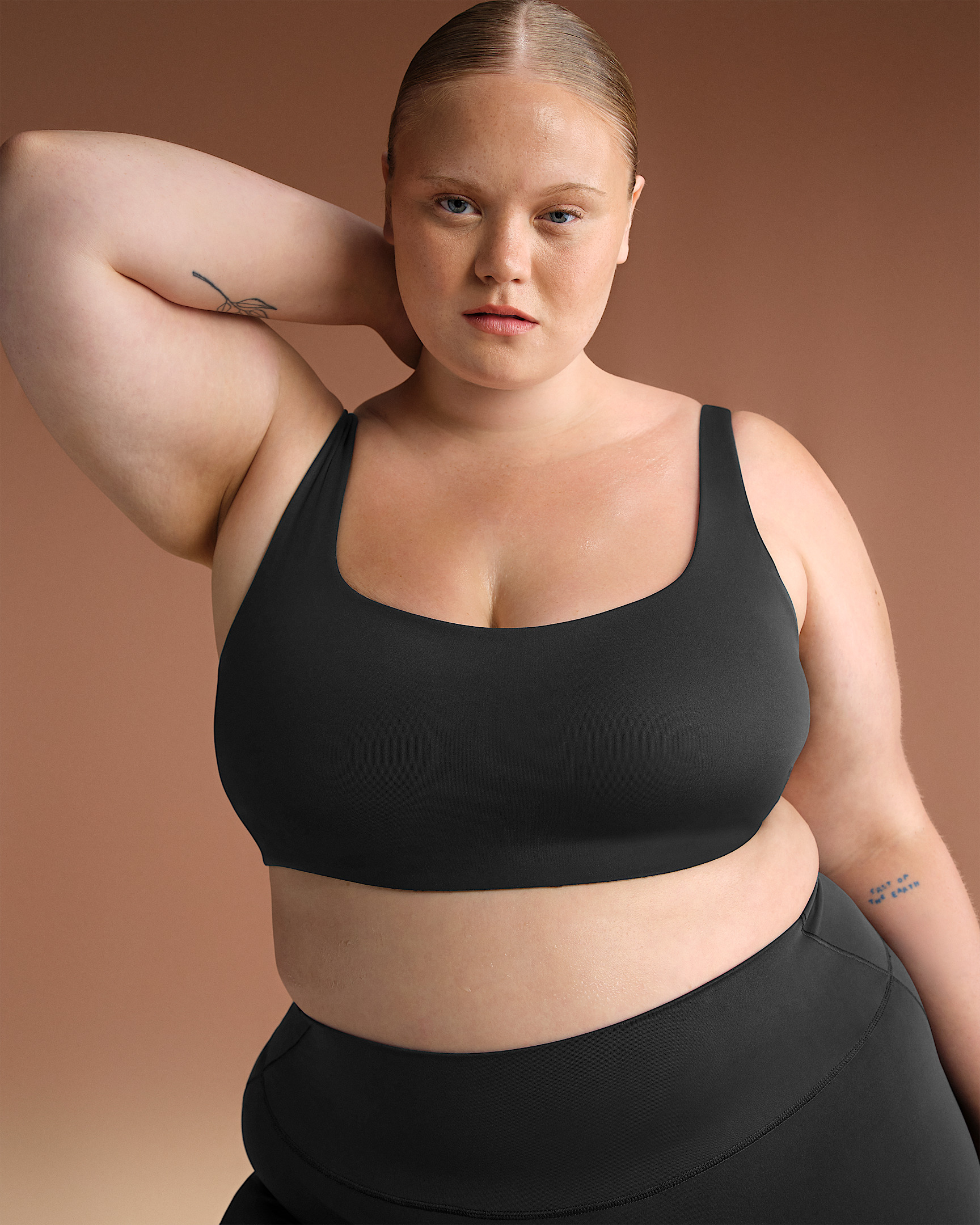 NikeSKIMS Matte Women's Scoop-Neck Bra - 7