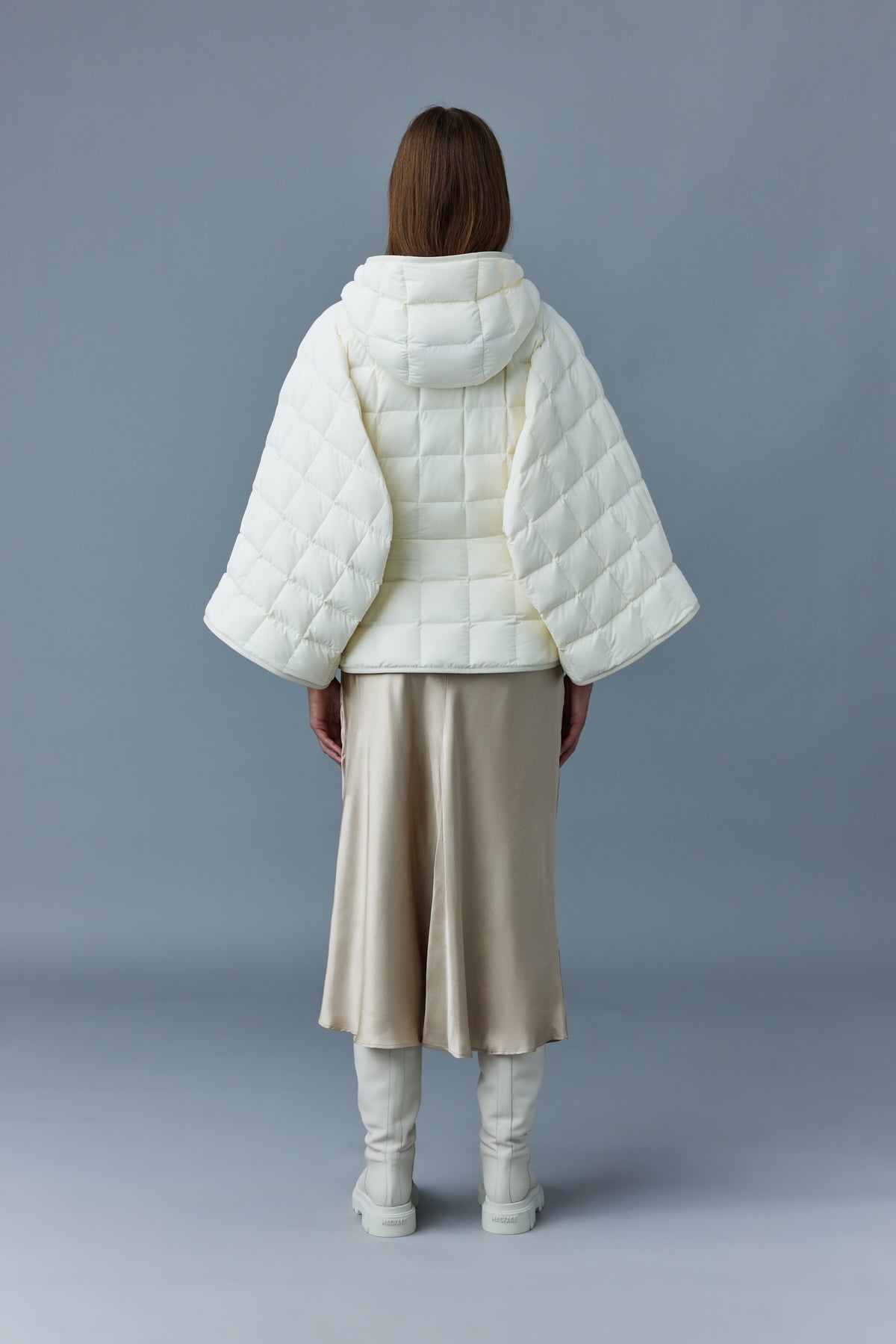 VIOLINE down poncho with hood - 4