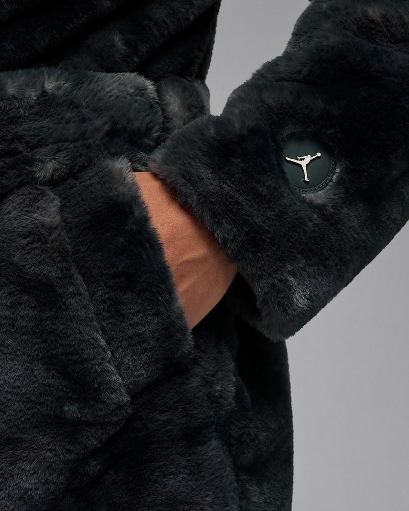 Jordan Brooklyn Men's Faux Fur Robe 5