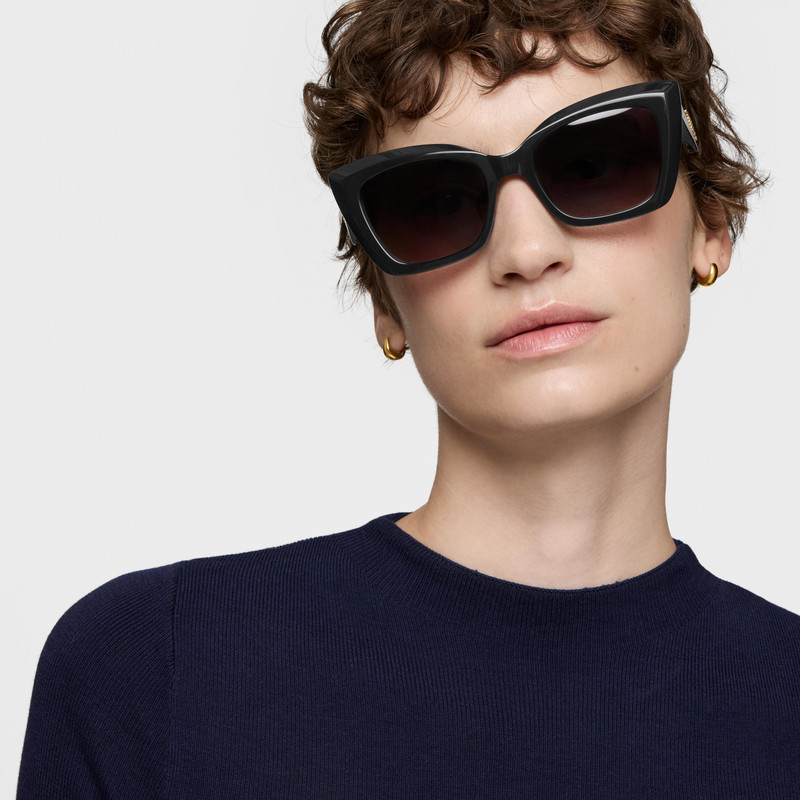 TOUS Black Sunglasses TOUS Faceted Logo outlook