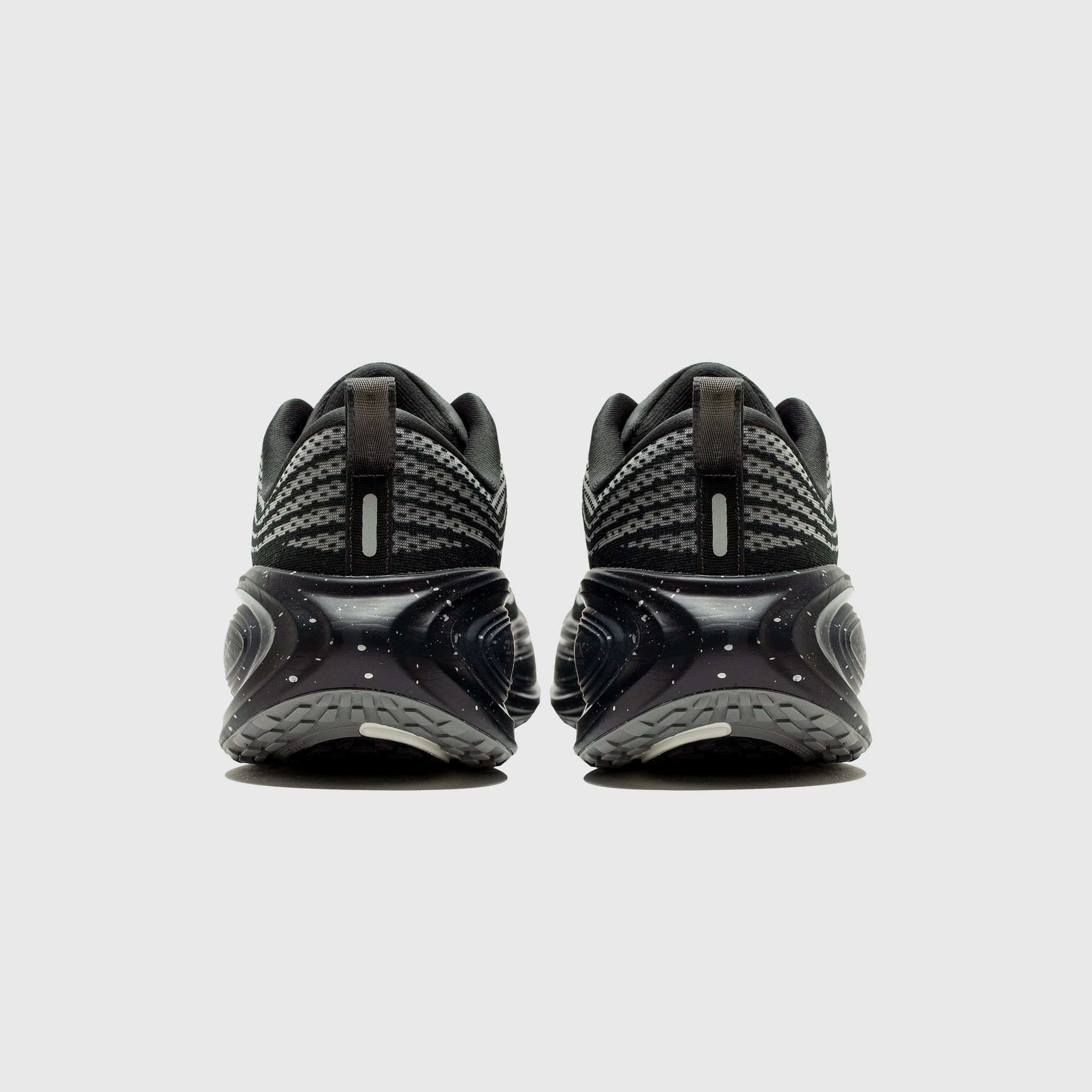VOMERO PLUS SPECKLE "DARK OBSIDIAN" - 4