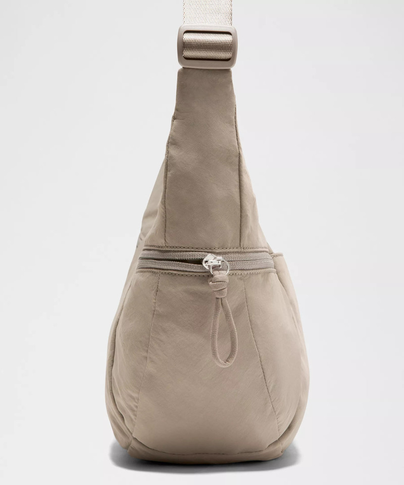 Slouchy Sling Bag 6L 3