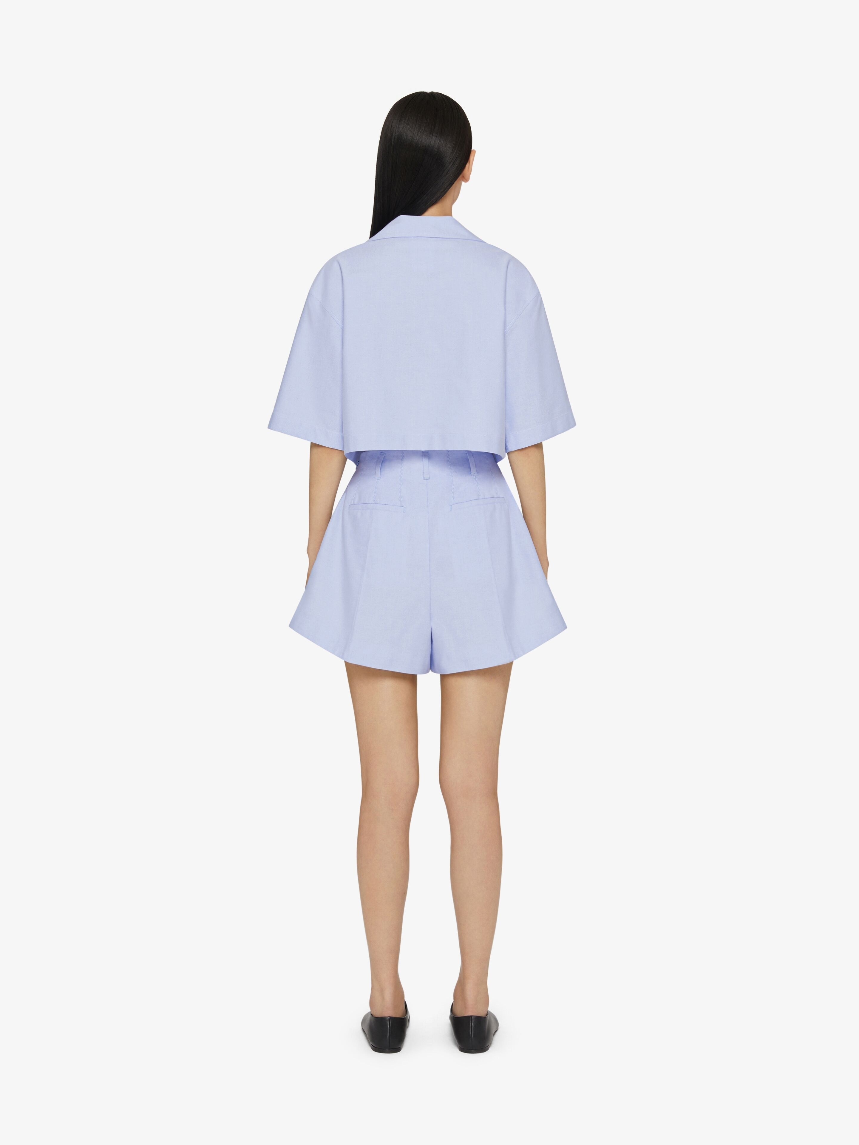 CROPPED SHIRT IN COTTON WITH GIVENCHY MEDALLION - 3
